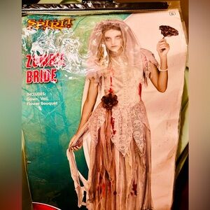 Spirit Halloween Zombie bride girls M